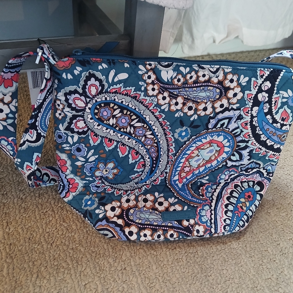 NWT Vera Bradley cross body bucket purse